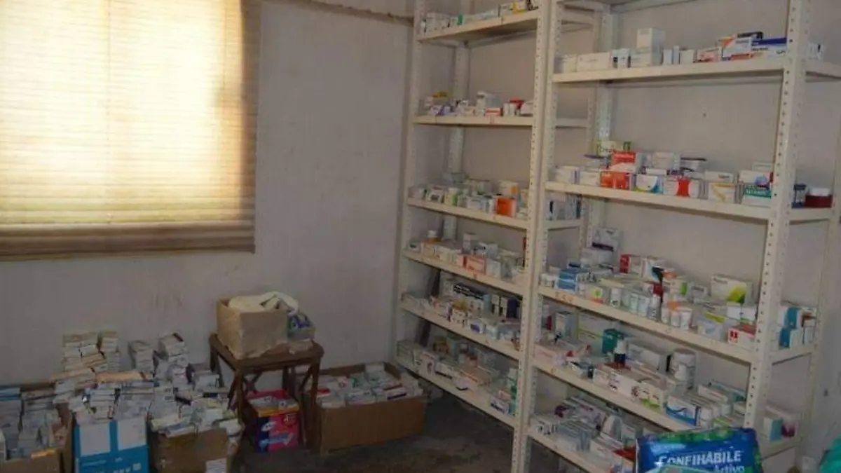 Dispensario de medicinas en El Centenario